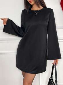 SHEIN Essnce 女式拼色长袖连衣裙，后背有大蝴蝶结细节，V 领露背系带，情人节约会派对女士连衣裙