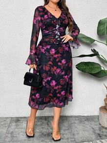 SHEIN Clasi 大码女式花卉印花荷叶边领喇叭袖连衣裙