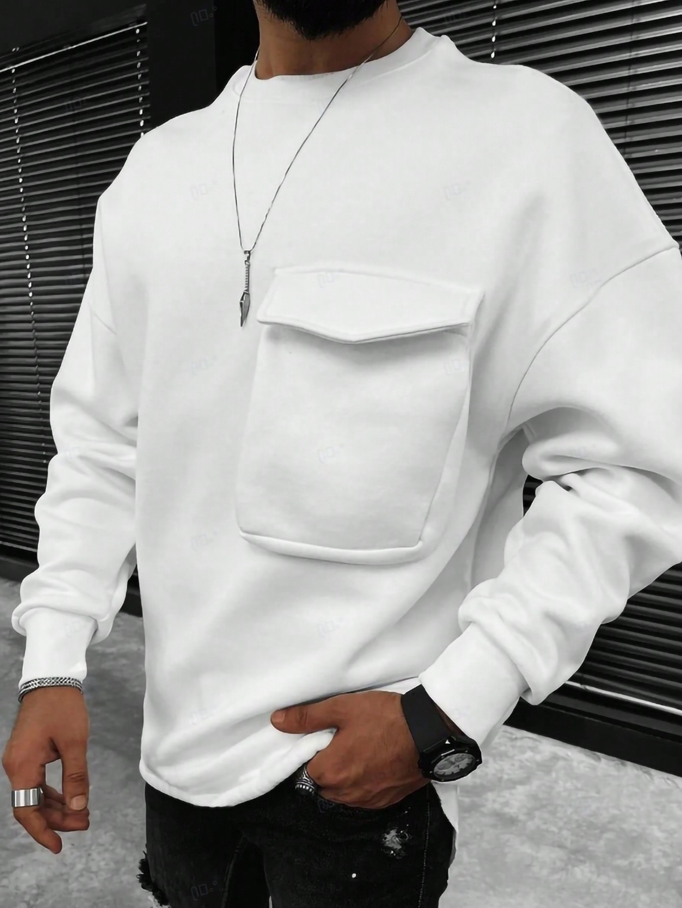 Manfinity Dauomo Men's Long Sleeve Top, Pocket Round Neck Hoodie, Casual Sweatshirt For Winter/Spring