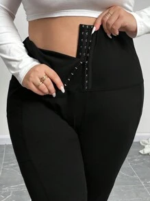 SHEIN CURVE+ Curve Plus Women High Waisted Elastic Tight Pants, Casual Daily/Outdoor/Yoga Leggings, Black, Moisture Wicking Fabric, Breathable, Stretchy, Button Closure, Shapewear Skinny Pants, Pockets Skinny Pants - Black - View 3