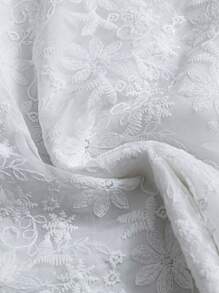 SHEIN LUNE Casual Solid Color Embroidered Short Sleeve Plus Size Women Shirt - White - View 3