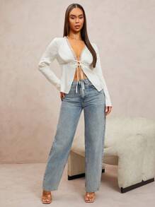 SHEIN SXY Blusa de satén puro con parche de encaje y lazo en escote en V - Blanco - Ver 4