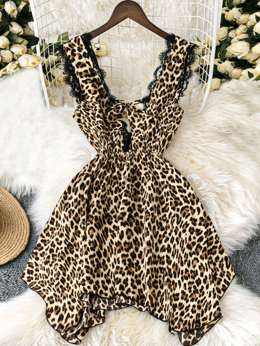 SHEIN LUNE Vestido de talla grande con cuello en V, encaje con estampado de leopardo, cintura asimétrica y tirantes estilizadores - Multicolor - Ver 1