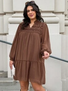 SHEIN LUNE Plus Size Women Notched Neck Ruched Lantern Sleeve Solid Color Dress Valentine's Day Vacation Outfits Woman,Modest Dresses For Women,Airport Outfit For Women,Boho Dress Women,Resort Wear Women,Club Dress,Tropical Dress,Spring/Summer Birthday Dresses For Women Sundress