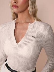 COSMINA Blusa de mujer de manga larga con cuello en V y punto acanalado, de corte slim - Crema - Ver 6