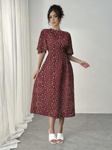 Calvaya Vestido casual de longitud media de manga corta con volantes, cuello redondo, cintura acampanada y estampado floral diminuto, para vacaciones románticas en color azul
