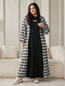 Mulvari Plus Size Simplistic & Fashionable Casual Everyday Dress - Black and White - View 8