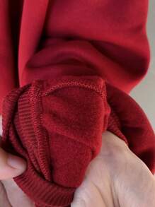 DAZY Áo nỉ cổ tròn lót nhiệt cỡ lớn dành cho nữ mùa thu/đông với thiết kế thêu nhỏ - Màu Đỏ Sâu - Xem 6