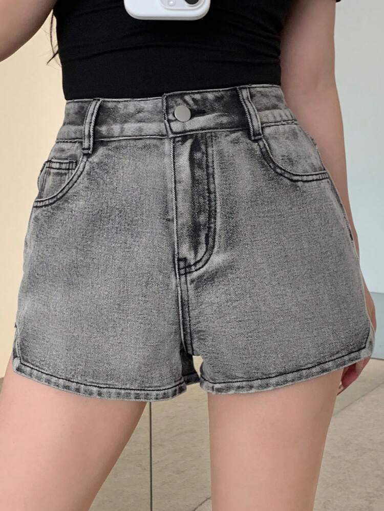 Women's Side Slit Front Button Pocket Simple Casual Denim Shorts Jorts