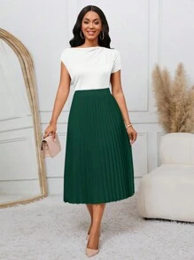 SHEIN Lady Falda plisada blanca con línea A en color verde, versátil para el trabajo y las fiestas - Verde Oscuro - Ver 6