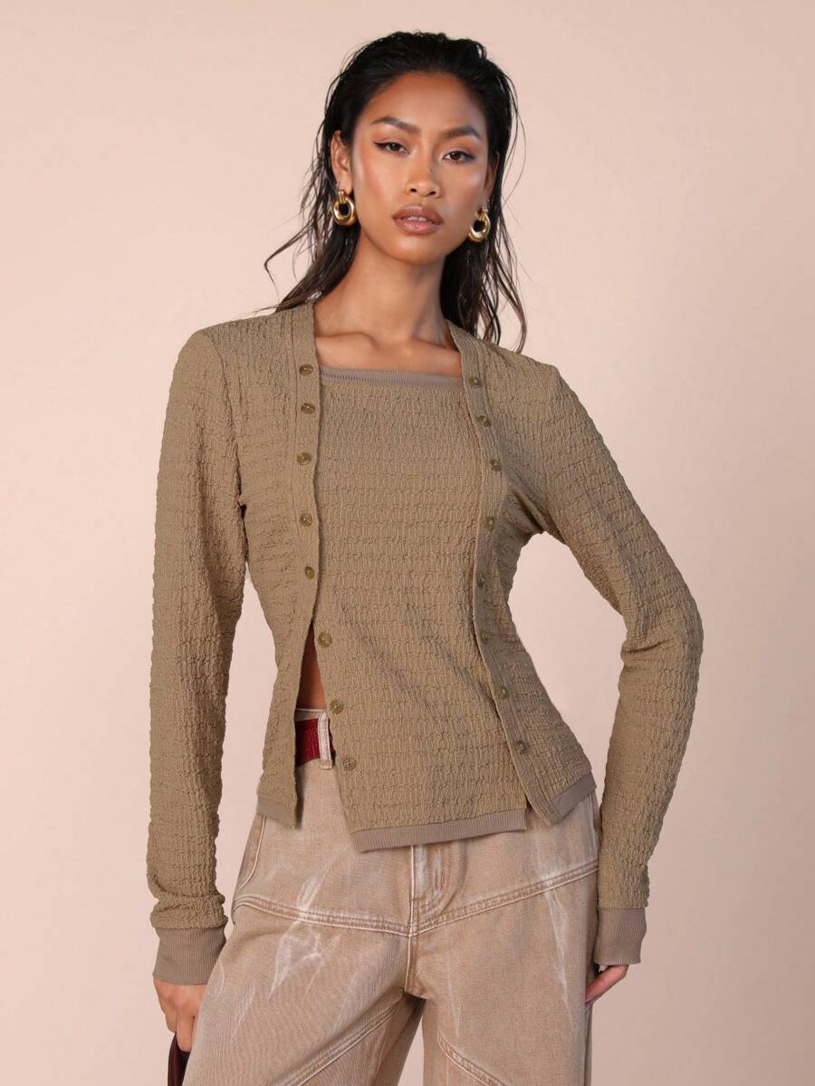 COSMINA Women's Solid Color T-Shirt, Minimalist Fashion Casual Everyday Wear