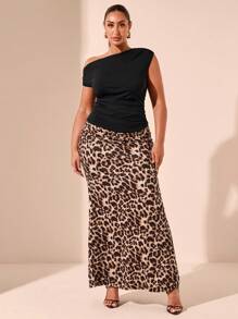 SHEIN BAE Blusa ajustada con cuello asimétrico y drapeado en negro sólido para talla grande, falda larga de línea A con acabado satinado en estampado de leopardo, sexy y elegante para una cita, té de la tarde, actividades al aire libre, adecuado para el verano y el Día de San Valentín