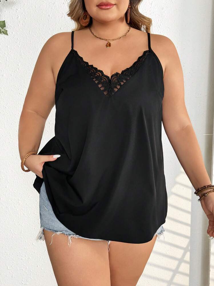 SHEIN CURVE+ Camiseta de tirantes con cuello en V y encaje para tallas grandes, unicolor, para el Día de San Valentín, con estampados de rosas, corazones, lunares, amor, labios, Cupido y flores 3D en estilo bohemio para vacaciones - Negro - Añade 4