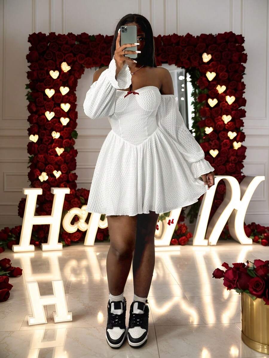 Slaydiva Women's White Autumn 70s Party Mini Dress,Christmas Wrapped Chest Strapless Long Puff Sleeves Ruffled Hem Burgundy Bow Lace A-Line Skirt Mini-EE - White - View 1