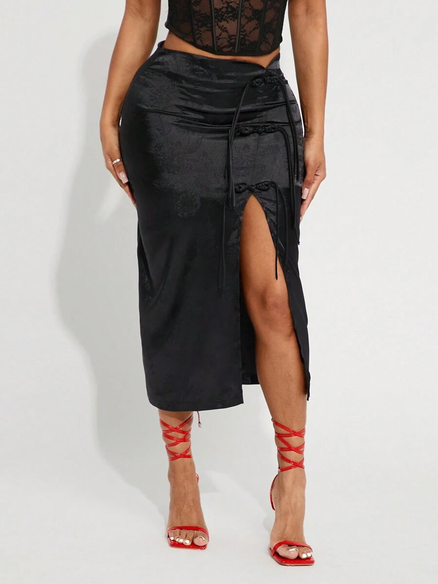 SHEIN SXY 黑色复古中国风织锦缎高开叉修身裙，新年派对/聚会 - 黑色 - 查看 1