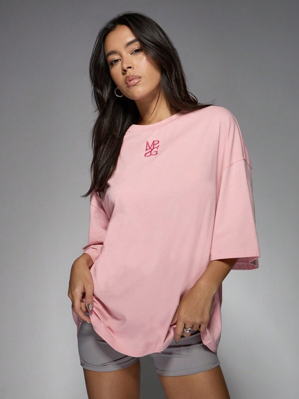 MISSGUIDED MISSGUIDED PLUS Camiseta oversize de talla grande con bordado de logo, de manga corta, de ajuste cómodo, para uso casual en primavera, verano y otoño, básica para el día a día y el fin de semana