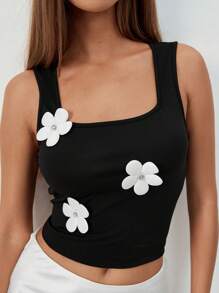 Chiquease Lenzya 女装 3D 花朵手工缝制宽肩带花朵装饰简约休闲打底可爱性感方领黑白黑色情人节约会度假春夏新款女式上衣背心 - 黑色 - 查看 7