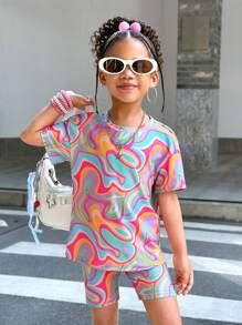 SHEIN Conjunto de 2 piezas de top de manga corta de punto y shorts con estampado colorido casual para niñas jóvenes - Multicolor - Ver 5