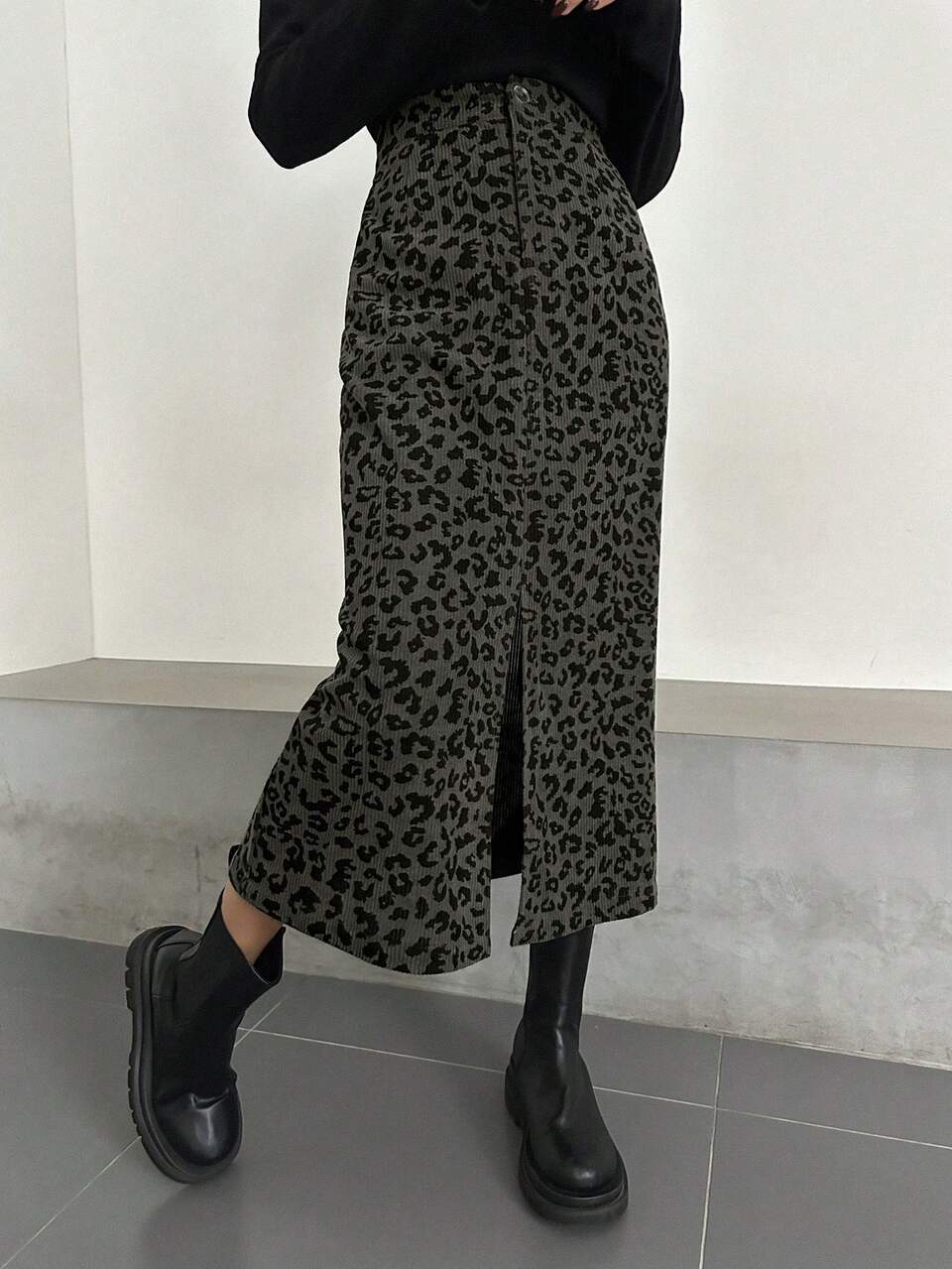 Women's Straight Leopard Print Skirt, Minimalist Fashion Casual Everyday
