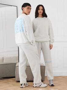 Manfinity VCAY 2 件套男女款休闲字母图案泡沫科技针织宽松落肩圆领运动衫和抽绳腰部慢跑裤套装，带保暖内衬，适合秋冬 - 灰色 - 查看 2