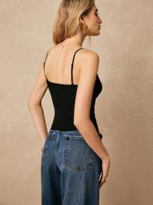 Poéselle 女士纯色蕾丝拼接细肩带前扣休闲吊带背心、蕾丝上衣、性感上衣、外出装、撞色、针织、高弹 - 黑色 - 查看 5