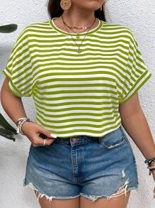 SHEIN VCAY 大码波西米亚风度假条纹宽松白色短袖 T 恤，适合夏季