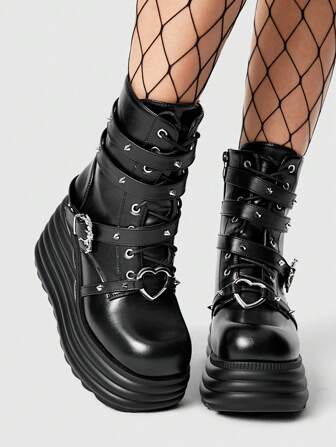 Grunge Punk Bottines à talons compensés épais, bout rond, décor de rivets et de chauve-souris, style punk métal foncé en PU noir. Chaussures de style rock punk et campus pour tous les jours