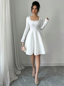 Rafferiza 女士弹力 3D 珍珠装饰长袖度假连衣裙，秋冬 - 白色 - 查看 3