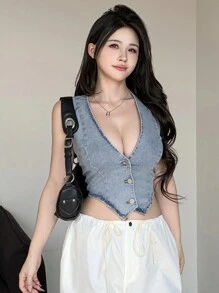 DAZY 女士 V 领单排扣休闲牛仔背心 - 淺色水洗藍 - 查看 5