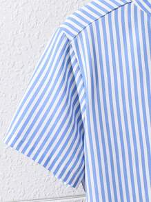 SHEIN 青少年男孩休闲修身立领条纹短袖衬衫，白色和天蓝色，春夏季百搭，适合上学、居家、日常穿着、运动、生日派对、郊游、简约百搭