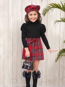SHEIN Tricou cu mânecă lungă cu gât roscat pentru fete tinere + fustă mini în carouri roșu verde de Crăciun + set de pălărie beretă, stil casual Preppy, potrivit pentru toamnă/iarnă, excelent pentru ținute ocazionale și zilnice și școală zilnic toamna și iarna, pentru Crăciun, fete Haine de iarnă, haine de Crăciun, haine de petrecere, îmbrăcăminte zilnică școală zilnică, haine de zi de naștere, haine de prințesă, potrivire pentru mama și fiica și surorile