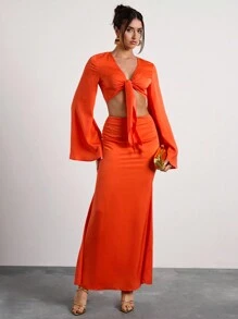 Glamine Conjunto de 2 piezas elegante de alta costura con top corto de manga larga con escote retorcido en satén naranja y falda larga ajustada con cremallera trasera, ideal para el Día de San Valentín