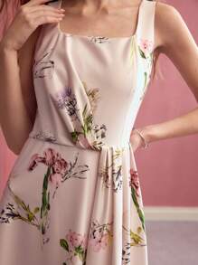 MOTF PREMIUM 花卉印花褶皱背心裙，情人节 - 彩色 - 查看 3