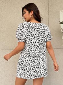 SHEIN Frenchy 2pcs/Set Plus Size Front Tie Short Sleeve Allover Print Simple Blouse And Mini Skirt Outfit