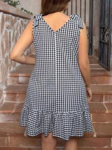 SHEIN LUNE 女士夏季连衣裙 加大码格子无袖 V 领鱼尾裙，肩部饰有蝴蝶结 女士夏季服装 女士生日服装 情人节连衣裙 露肩连衣裙 黑白格子无袖连衣裙，肩部饰有蝴蝶结 短款连衣裙 女士夏季服装 情人节连衣裙 太阳裙 - 黑與白 - 查看 2