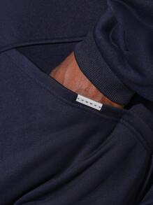 SUMWON Conjunto de 2 piezas con sudadera con capucha ligera y holgada y pantalones cortos con tiro bajo, con bordado pequeño y cordones