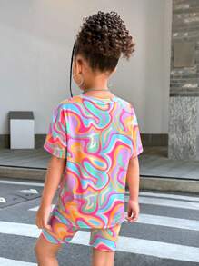 SHEIN Conjunto de 2 piezas de top de manga corta de punto y shorts con estampado colorido casual para niñas jóvenes - Multicolor - Ver 4