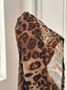 SHEIN Frenchy Plus Size Asymmetrical Neck Leopard Print Floral Decor Long Sleeve Blouse