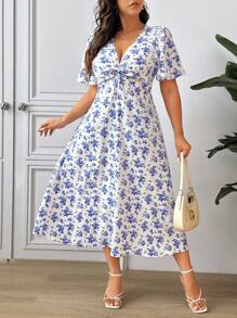 SHEIN Frenchy Vestido casual de vacaciones de manga corta con envoltura delantera y estampado floral bohemio ditsy, talla grande, para verano