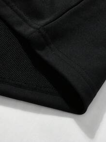 ROMWE MEN Street Life Men's Portrait Print 2 In 1 T-Shirt, Casual Minimalist Fashion For Daily Wear