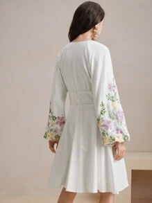 Anewsta Đầm dài tay thêu hạt cườm cổ chữ V phong cách mới cho nữ, Xuân/Hè, Hoa, Bãi biển - trắng - Xem 6