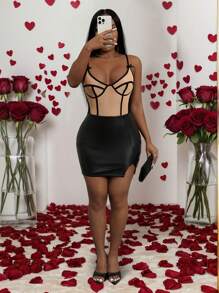 Slaydiva 新年快乐新款性感华丽网眼拼接撞色黑色和杏色线条装饰吊带蝴蝶结女式紧身衣-T