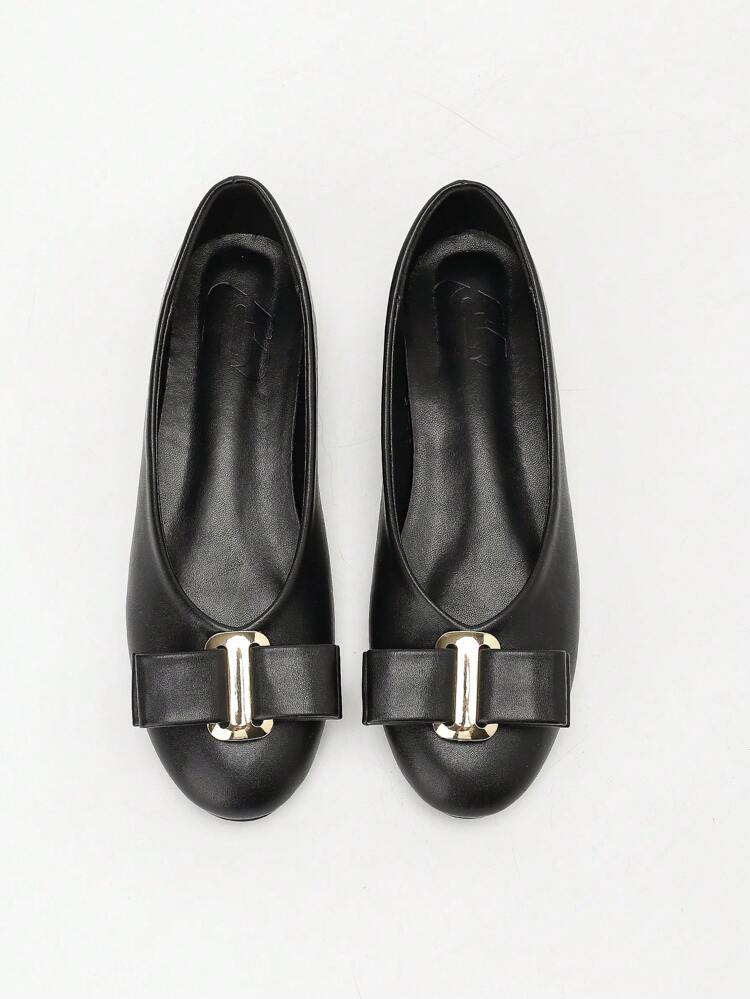 CUCCOO BIZCHIC Ballerine nere classiche da donna con fiocco e decorazione in metallo, punta tonda, in pelle sintetica, morbide e comode per l'ufficio, spostamenti, primavera, Pasqua