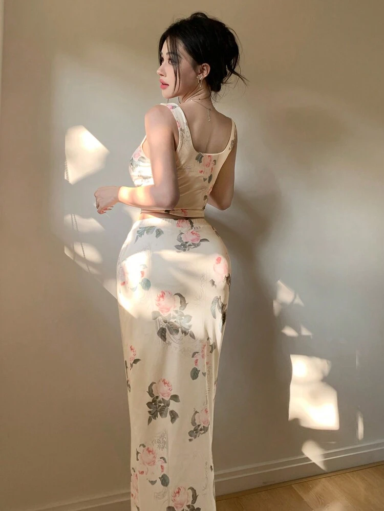 Valentine's Day Full Floral Print Square Neck Halter Top And Split Hem Skirt 2pcs Set For Women