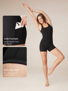 GLOWMODE 4.3英寸 FeatherFit™ 收腹侧袋连体衣 U型后背防滑口袋轻度支撑低冲击瑜伽馆健身房日常穿着 - 黑色 - 查看 5