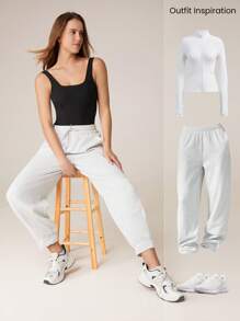 GLOWMODE 4.3英寸 FeatherFit™ 收腹侧袋连体衣 U型后背防滑口袋轻度支撑低冲击瑜伽馆健身房日常穿着 - 黑色 - 查看 8