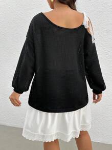 SHEIN Frenchy Robe midi ample et décontractée de style mode, au col asymétrique en dentelle, avec patchwork et blocs de couleurs asymétriques. Style tendance Ins, convient pour le thé de l'après-midi, les sorties, les rendez-vous, le printemps/été. Tailles plus. - Noir et Blanc - Voir 2