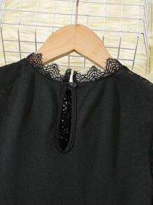 SHEIN Camisa de manga larga con dobladillo con volantes, encaje bordado y tela de malla elegante y de para niña preadolescente, color negro, adecuada para fiestas y al aire libre