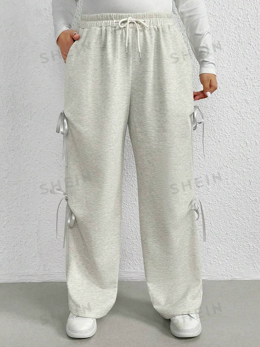SHEIN Frenchy Pantalón de chándal gris cómodo y holgado con diseño de lazo para tallas grandes