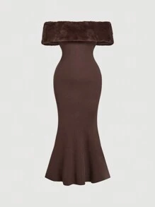 SHEIN MOD Vestido de suéter de talla grande con decoración de peluche y hombros descubiertos - Marrón - Ver 1